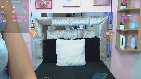 Violeta froz online show from 01/24/25, 05:00