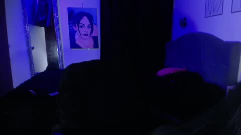 Snapshot of violett_hottie chatting on 01/07/25, 12:34 violett  Independent model online show from 01/07/25, 12:34