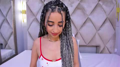 Snapshot of violett_rabbit_ chatting on 01/07/26, 08:22 Violett online show from 01/07/26, 08:22