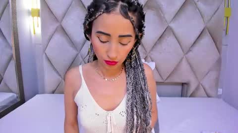 Snapshot of violett_rabbit_ chatting on 01/17/26, 12:32 Violett online show from 01/17/26, 12:32