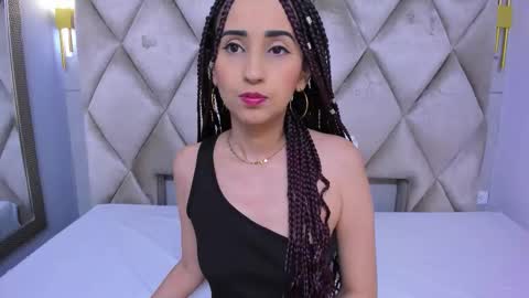 Snapshot of violett_rabbit_ chatting on 02/16/26, 08:27 Violett online show from 02/16/26, 08:27