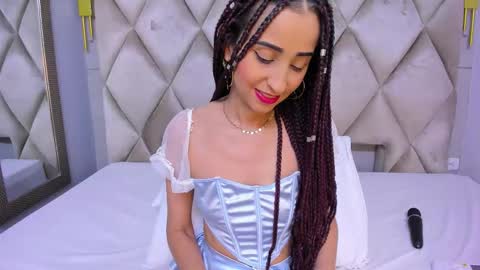 Snapshot of violett_rabbit_ chatting on 03/03/26, 08:26 Violett online show from 03/03/26, 08:26