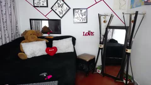 Snapshot of violetta_afrodita chatting on 10/07/25, 12:41 violetta_afrodita online show from 10/07/25, 12:41