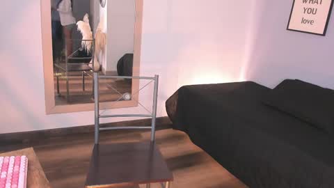 violetta_bold online show from 02/18/25, 05:42