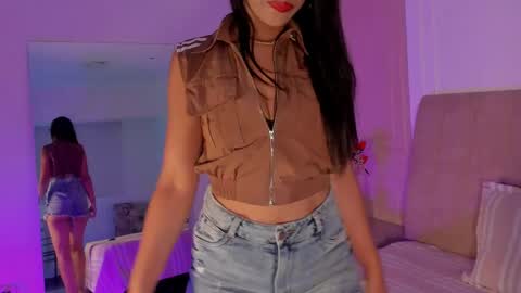 violetta_bold online show from 04/07/26, 12:05