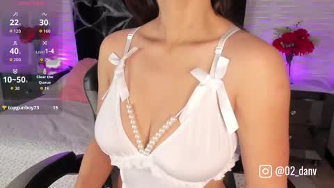 Violetta  online show from 10/21/25, 11:33