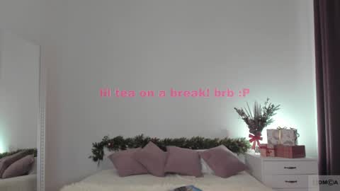 violetta_finch online show from 12/20/24, 11:32