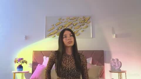 Snapshot of violetta_finch chatting on 07/16/26, 01:50 violetta_finch online show from 07/16/26, 01:50