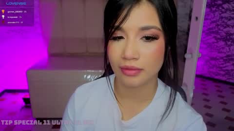 Snapshot of violetta_jhonson_v chatting on 04/29/26, 04:55 Violetta online show from 04/29/26, 04:55