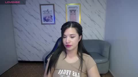 Snapshot of violetta_jhonson_v chatting on 05/05/26, 04:26 Violetta online show from 05/05/26, 04:26