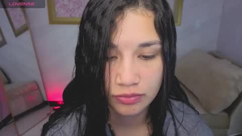 Snapshot of violetta_jhonson_v chatting on 05/26/26, 03:46 Violetta online show from 05/26/26, 03:46
