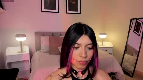 Snapshot of violetta_nur chatting on 06/02/26, 09:28 Violetta nur online show from 06/02/26, 09:28