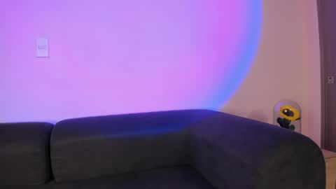 violetta independent model online show from 04/14/26, 03:01