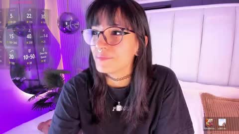 Snapshot of violettacolinss chatting on 04/28/26, 11:37 violettacolinss online show from 04/28/26, 11:37