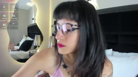 Snapshot of violettacolinss chatting on 05/25/26, 11:49 violettacolinss online show from 05/25/26, 11:49