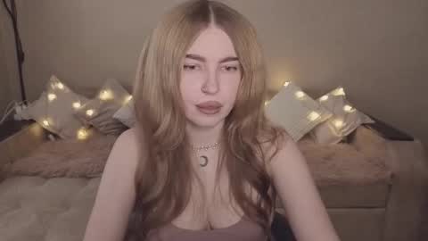 ViolettaOtis online show from 11/18/25, 11:47