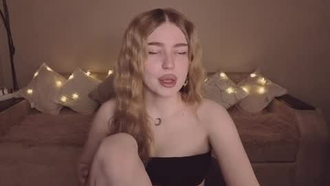 ViolettaOtis online show from 03/25/26, 04:35