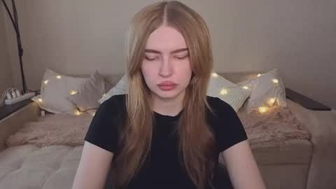 Snapshot of violettaotis chatting on 05/04/26, 12:56 ViolettaOtis online show from 05/04/26, 12:56