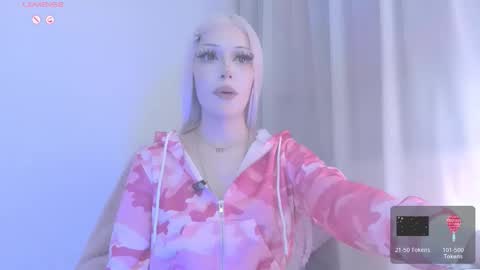 Snapshot of violettbones chatting on 03/01/26, 06:59 Violett online show from 03/01/26, 06:59