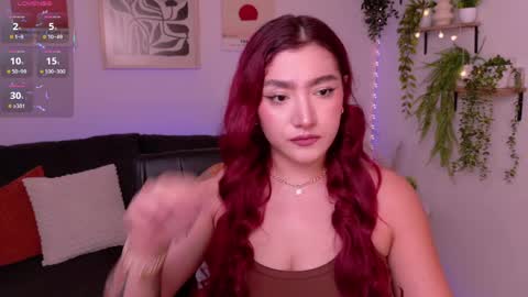 Violett Castel online show from 04/08/26, 07:47