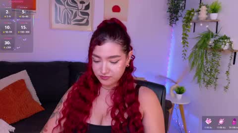 Snapshot of violettcastel chatting on 05/08/26, 08:47 Violett Castel online show from 05/08/26, 08:47