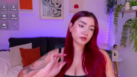 Snapshot of violettcastel chatting on 05/18/26, 08:47 Violett Castel online show from 05/18/26, 08:47
