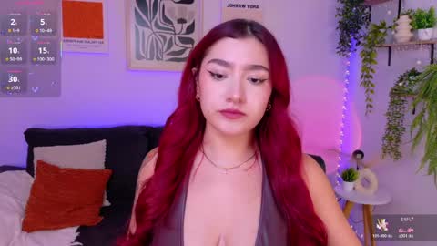 Snapshot of violettcastel chatting on 05/20/26, 08:15 Violett Castel online show from 05/20/26, 08:15