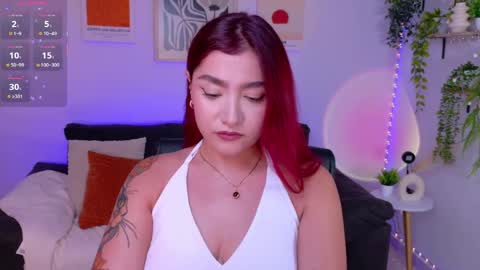 Snapshot of violettcastel chatting on 06/03/26, 08:03 Violett Castel online show from 06/03/26, 08:03