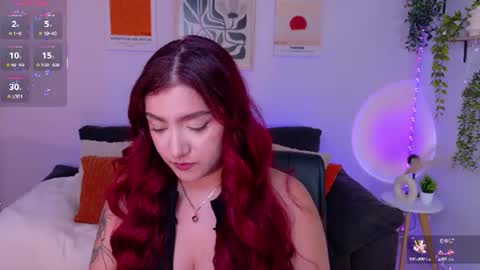 Violett Castel online show from 06/15/26, 08:22