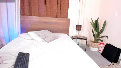 Violett online show from 04/23/26, 05:52