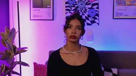 Violet online show from 06/02/26, 02:46