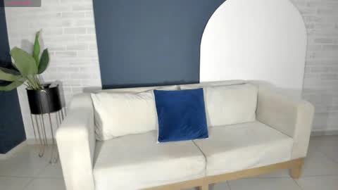 Violett  online show from 06/04/26, 10:21