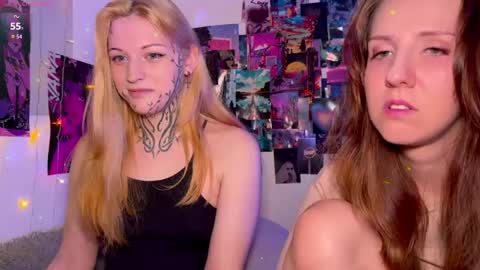 Snapshot of violettmo0n chatting on 05/04/26, 03:46 Next stream 1522026 400 GMT 3 online show from 05/04/26, 03:46