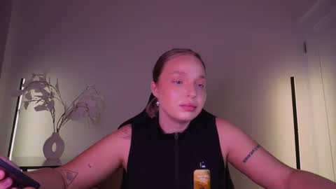 Violla online show from 09/19/25, 11:22