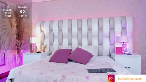 VIOLLET online show from 02/17/26, 08:26