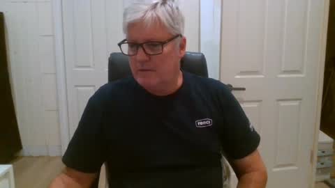 Snapshot of viper654321 chatting on 06/14/26, 08:05 viper654321 online show from 06/14/26, 08:05