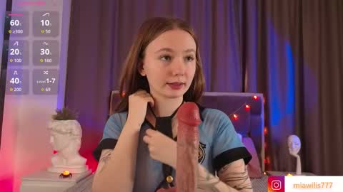 Mia  dont forget to thumbs up me online show from 10/24/25, 10:00