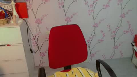 Pearl online show from 10/01/25, 02:23