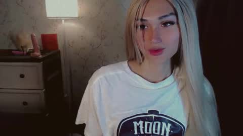 Pearl online show from 11/19/25, 05:02