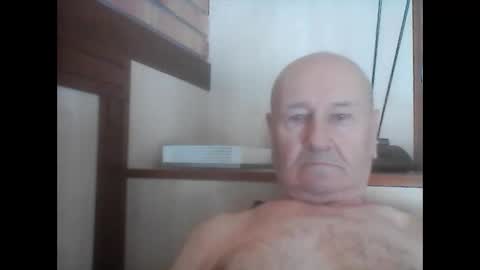 Snapshot of virgomandel chatting on 09/15/25, 08:25 virgomandel online show from 09/15/25, 08:25