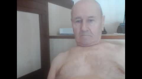 Snapshot of virgomandel chatting on 09/19/25, 08:49 virgomandel online show from 09/19/25, 08:49