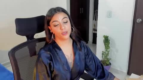 Lu online show from 01/19/25, 03:18