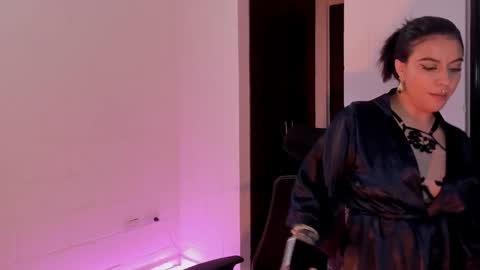 Lu online show from 01/21/25, 01:50