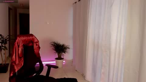 Lu online show from 11/26/25, 10:33