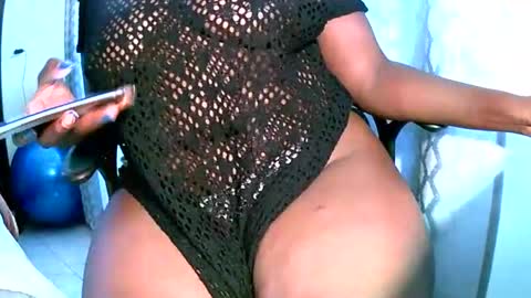 Snapshot of virtual_wifey chatting on 02/19/25, 03:05 Your Virtual Wife online show from 02/19/25, 03:05