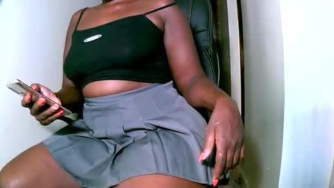 Snapshot of virtual_wifey chatting on 03/07/25, 03:28 Your Virtual Wife online show from 03/07/25, 03:28