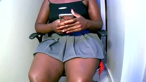 Snapshot of virtual_wifey chatting on 03/07/25, 06:33 Your Virtual Wife online show from 03/07/25, 06:33