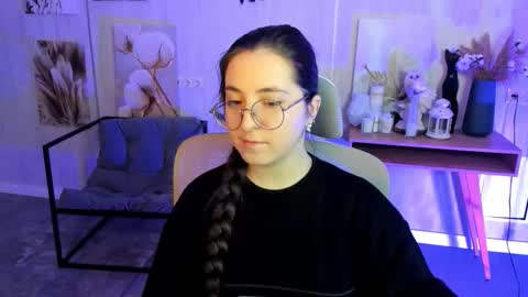 your love online show from 11/14/25, 04:44