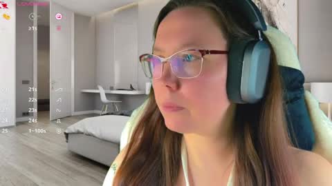 Victoria Romans online show from 05/05/26, 02:41