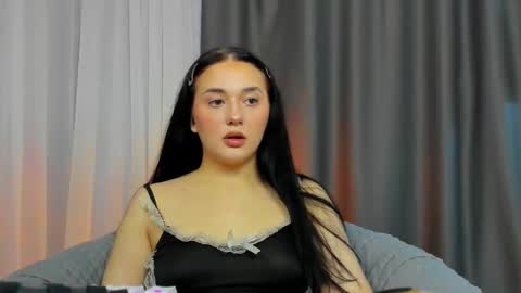 Snapshot of vitajoy_ chatting on 10/26/25, 10:43 Vita online show from 10/26/25, 10:43